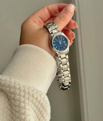 ساعت مچی زنانه کلاسیک طرح کاسیو صفحه آبی تیره | پاشا واچ