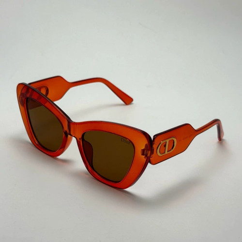 تصویر عینک آفتابی زنانه پروانه ای دیور نارنجی