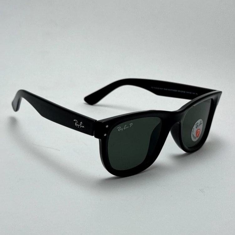 تصویر عینک آفتابی ریبن ویفرر ریورس پلاریزه سبز فریم مشکی براق به همراه پک کامل ریبن Rayban WAYFARER REVERSE RB 0502S