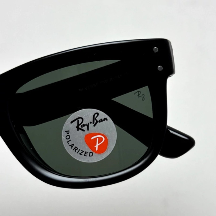 تصویر عینک آفتابی ریبن ویفرر ریورس پلاریزه سبز فریم مشکی براق به همراه پک کامل ریبن Rayban WAYFARER REVERSE RB 0502S