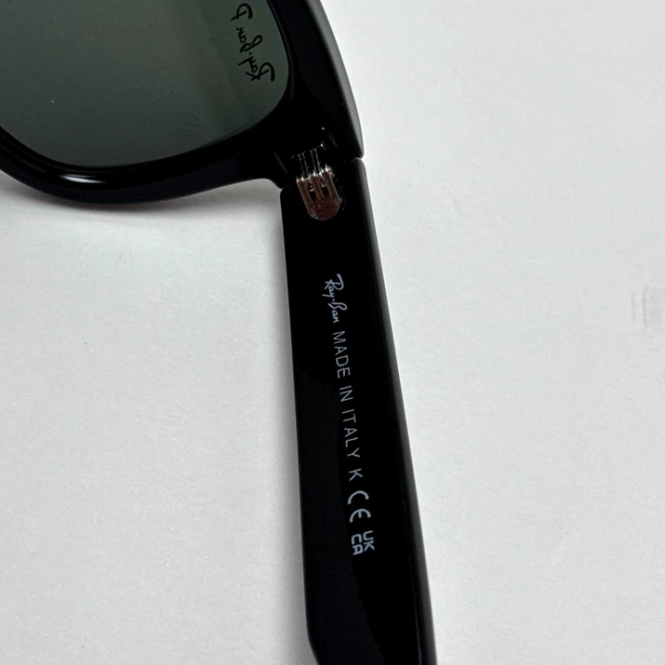 تصویر عینک آفتابی ریبن ویفرر ریورس پلاریزه سبز فریم مشکی براق به همراه پک کامل ریبن Rayban WAYFARER REVERSE RB 0502S