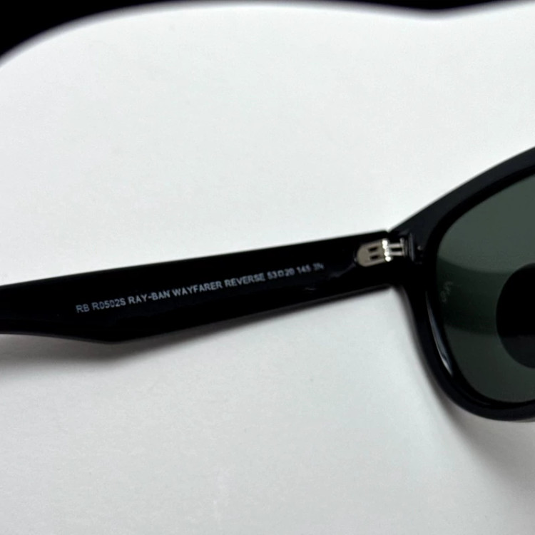 تصویر عینک آفتابی ریبن ویفرر ریورس پلاریزه سبز فریم مشکی براق به همراه پک کامل ریبن Rayban WAYFARER REVERSE RB 0502S