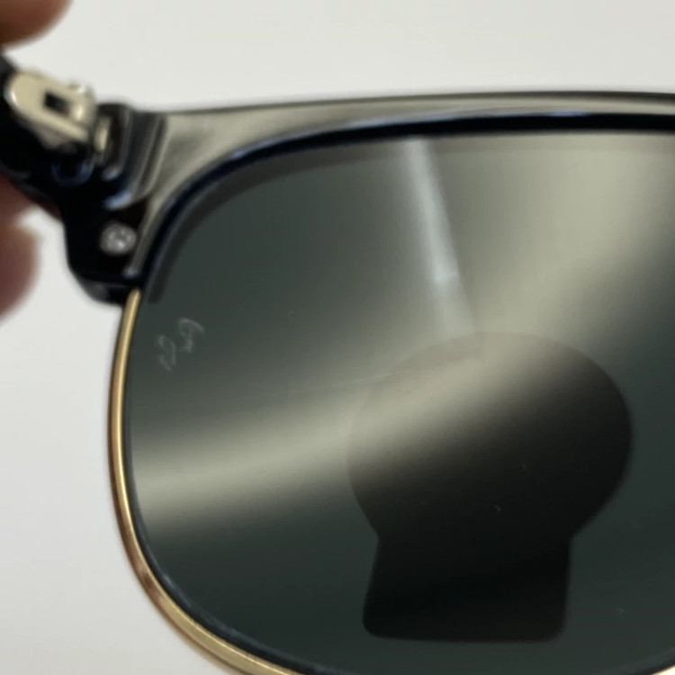 تصویر عینک ریبن rayban کلاب مستر شیشه سنگ مشکی طلایی RB 3016 با پک کامل اورجینال ریبن (جعبه،کیف،دستمال نانو،شناسنامه،کاتالوگ)