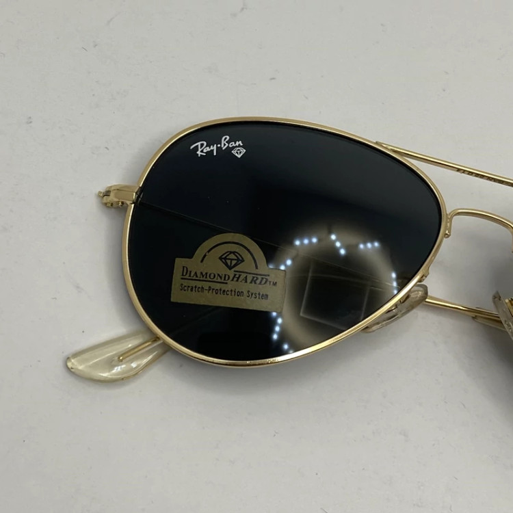 تصویر عینک ریبن خلبانی شیشه سنگ مشکی طلایی با پک کامل ریبن rayban aviator rb 3025