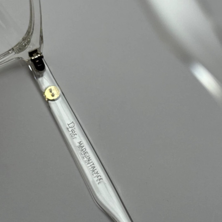 تصویر فریم عینک بلوکات طبی دیور DIOR کریستالی tr90 نرم و سبک به همراه کاور پارچه ای و دستمال - عینک کار با کامپیوتر و موبایل