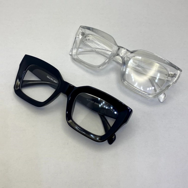 تصویر فریم عینک طبی شفاف بی رنگ سلین CELINE به همراه کاور پارچه ای و دستمال نانو رایگان