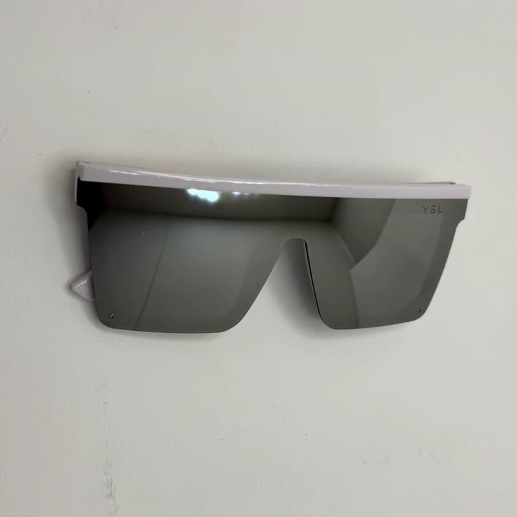 تصویر عینک آفتابی ysl سفید آیینه ای کد 2001