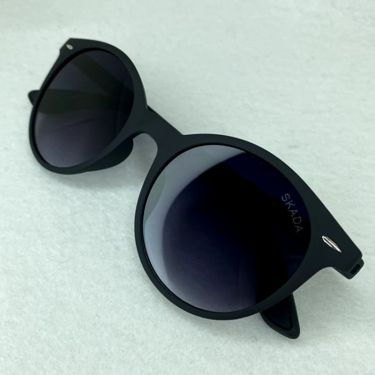 تصویر عینک گرد اسکادا skada مشکی مات محافظ کامل uv400 مناسب آقایان و بانوان به همراه کاور و دستمال نانو مخصوص عینک