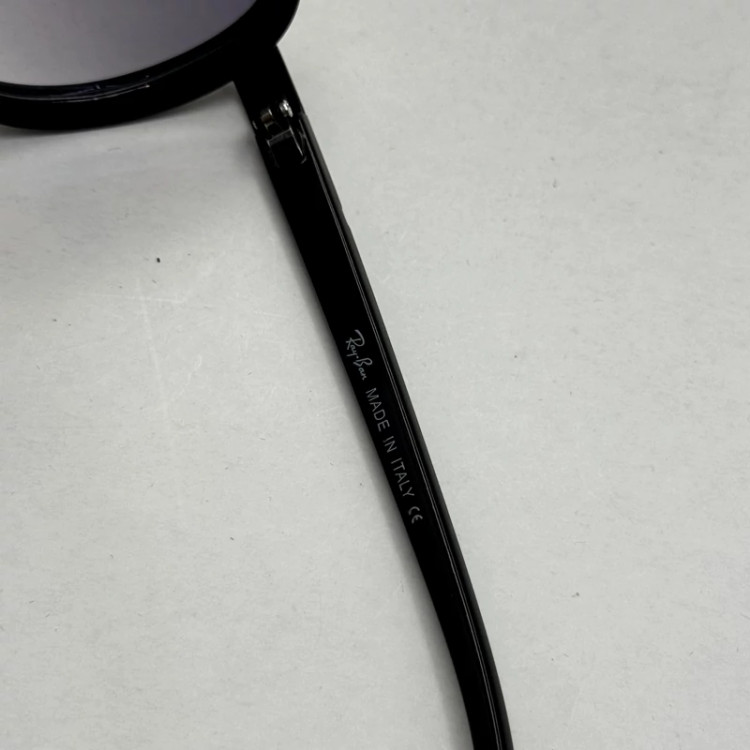 تصویر عینک آفتابی گرد ریبن فراری مشکی با پک کاملRayban Ferrari RB3705