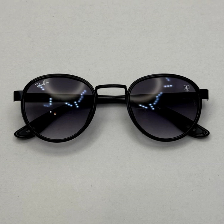 تصویر عینک آفتابی گرد ریبن فراری مشکی با پک کاملRayban Ferrari RB3705