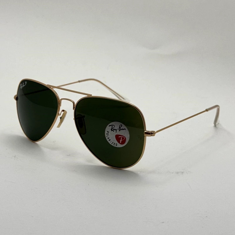 تصویر عینک ریبن خلبانی شیشه سنگ پلاریزه سبز با فریم طلایی به همراه پک کامل ریبن کد Rayban RB 3026