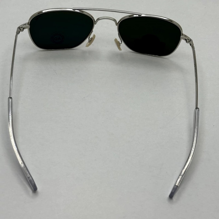 تصویر عینک آفتابی شیشه سنگ آمریکن اوپتیکال فریم نقره ای عدسی سبز سایز 54 آنتی رفلکس با پک کامل و آچار مخصوص عینک