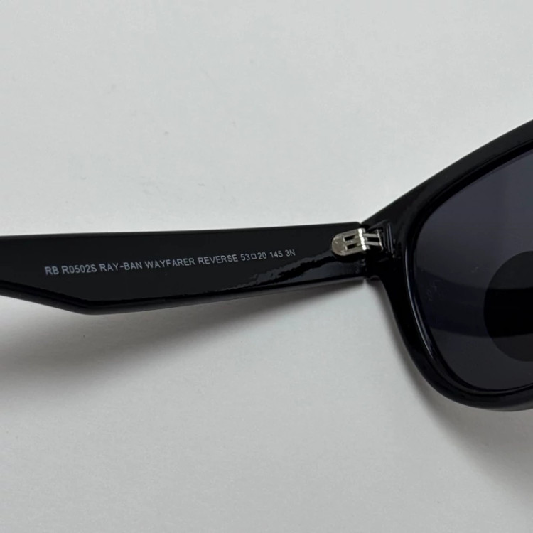 تصویر عینک آفتابی ریبن ویفرر ریورس پلاریزه تمام مشکی به همراه پک کامل ریبن Rayban WAYFARER REVERSE RB 0502S