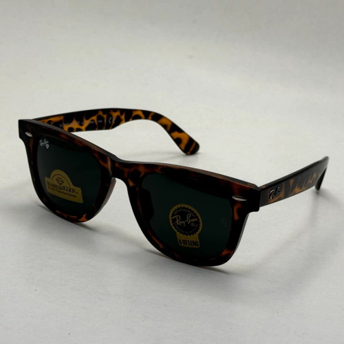 تصویر عینک آفتابی ریبن ویفرری پلنگی عدسی مشکی REYBAN WAYFARER سایز 50 با پک کامل