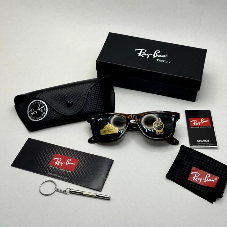 تصویر عینک آفتابی ریبن ویفرری پلنگی عدسی مشکی REYBAN WAYFARER سایز 50 با پک کامل