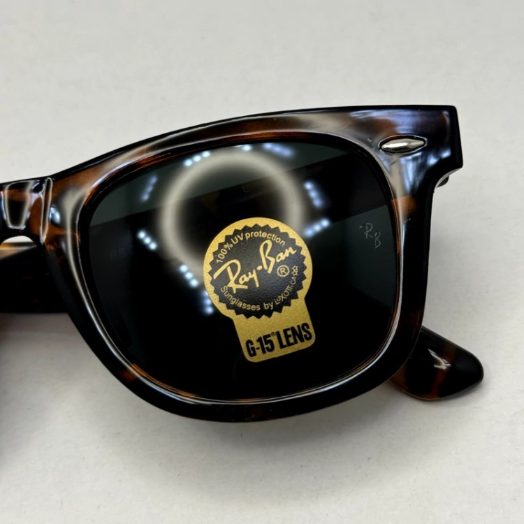 تصویر عینک آفتابی ریبن ویفرری پلنگی عدسی مشکی REYBAN WAYFARER سایز 50 با پک کامل