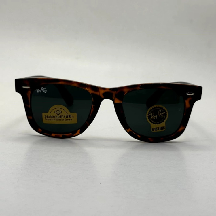 تصویر عینک آفتابی ریبن ویفرری پلنگی عدسی مشکی REYBAN WAYFARER سایز 50 با پک کامل