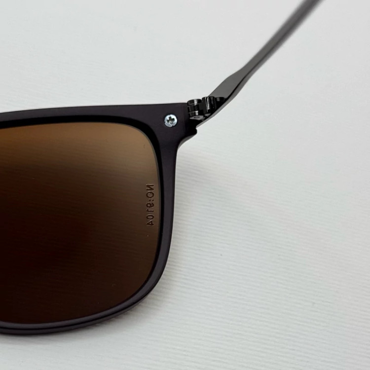 تصویر عینک آفتابی پلیس POLICE قهوه ای پلاریزه یووی 400 به همراه کاور پارچه ای و دستمال نانو کد 9104