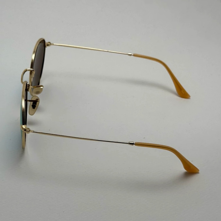 تصویر عینک آفتابی پلاریزه گرد فوق سبک آبی آسمونی فریم طلایی کد 3447