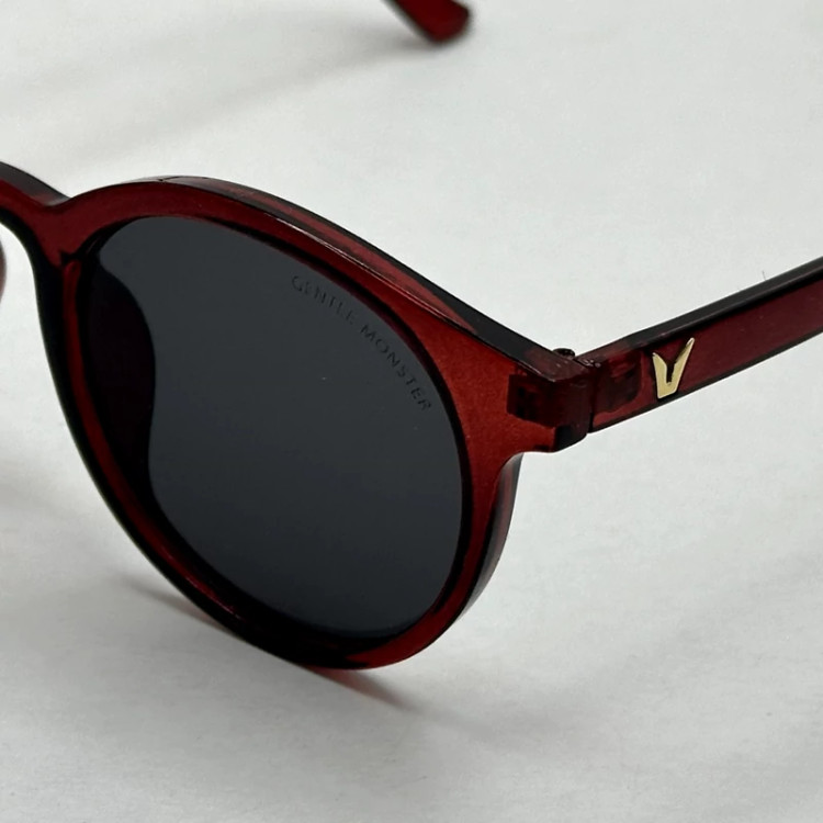 تصویر عینک آفتابی جنتل مانستر گرد رنگ آلبالویی