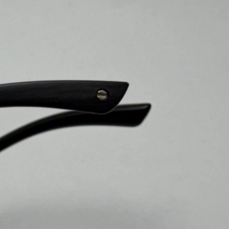 تصویر عینک آفتابی مردانه کارتیر Cartier مدل Santos مشکی نقره ای