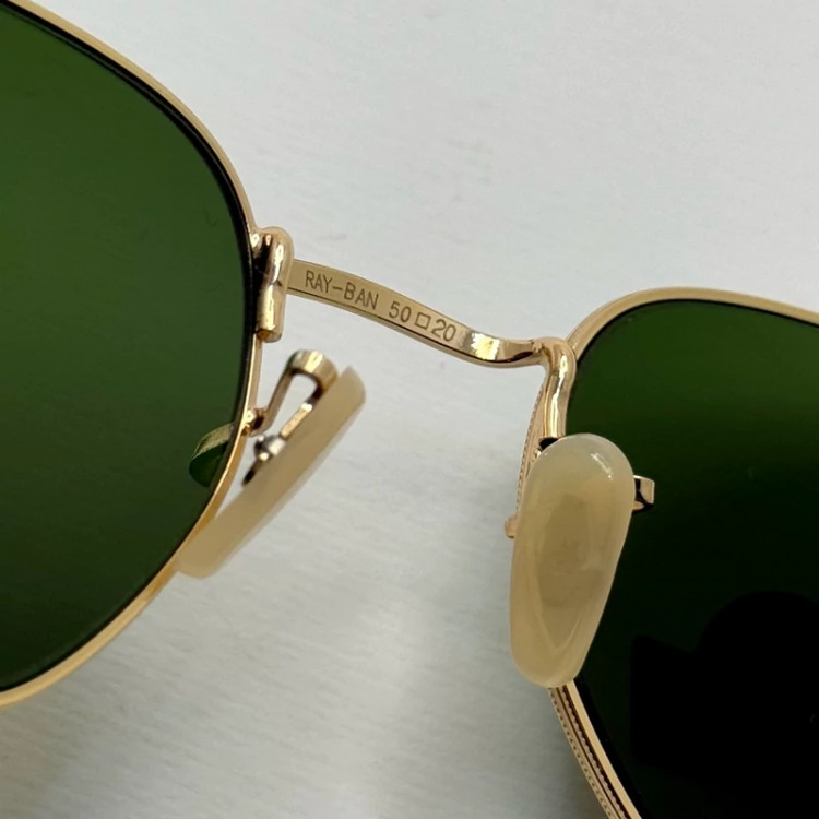 تصویر عینک ریبن هگزونال شیشه سنگ سیز فریم طلایی به همراه پک کامل ریبن کد Rayban RB 3548