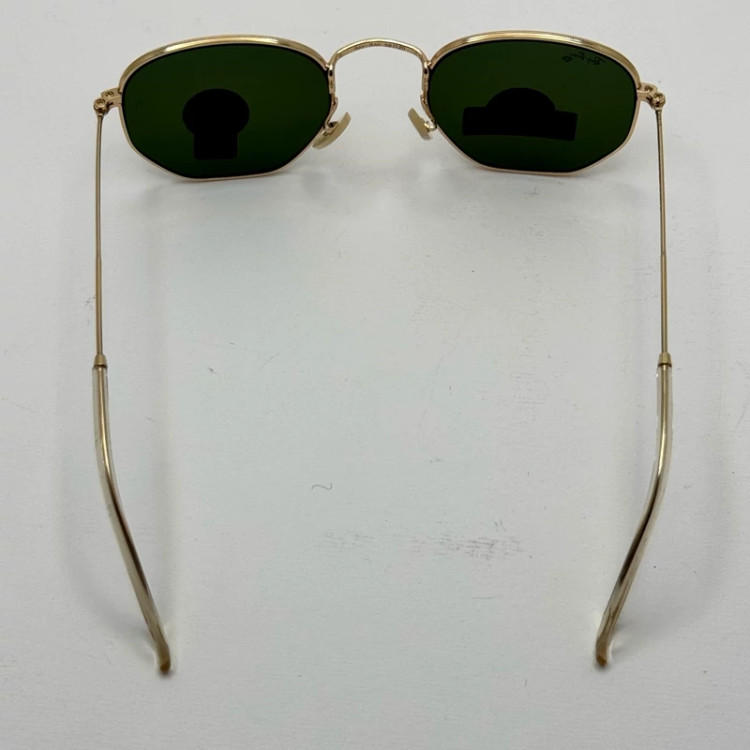 تصویر عینک ریبن هگزونال شیشه سنگ سیز فریم طلایی به همراه پک کامل ریبن کد Rayban RB 3548