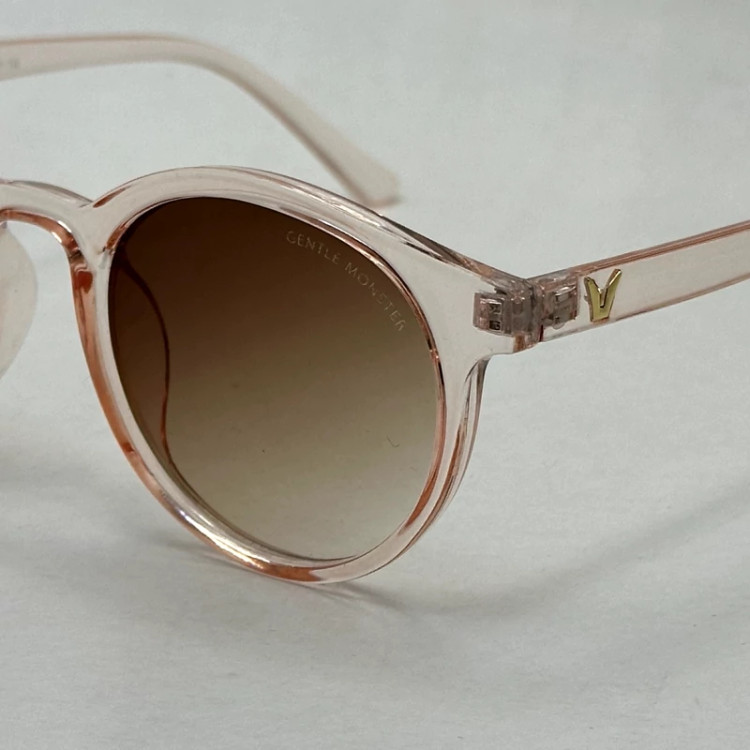 تصویر عینک آفتابی و شب جنتل مانستر گرد رنگ پوست پیازی