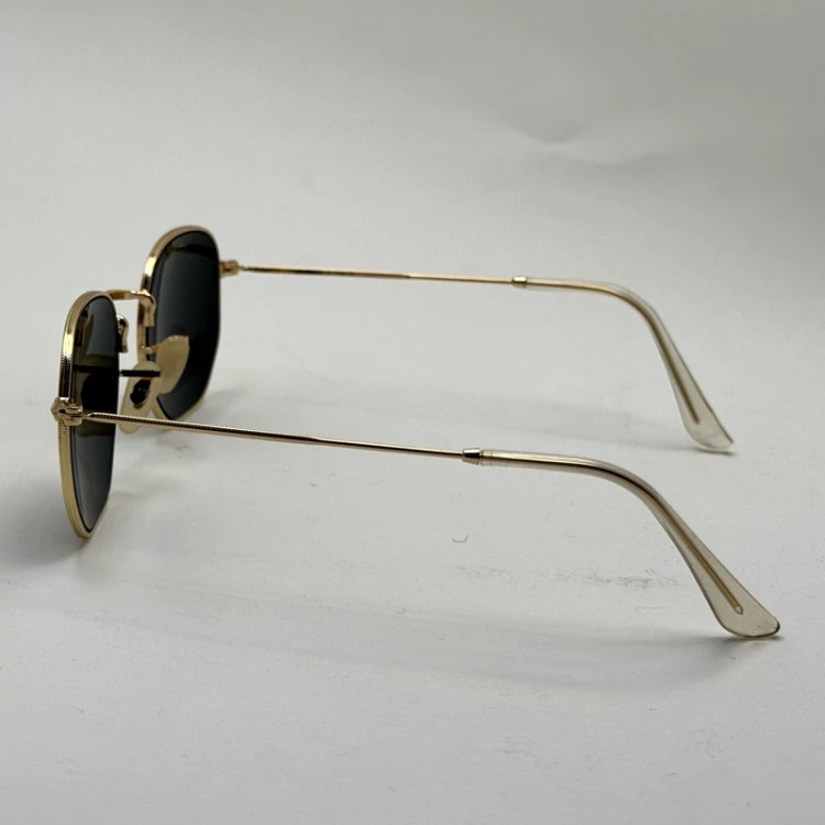 تصویر عینک ریبن هگزونال شیشه سنگ مشکی فریم طلایی به همراه پک کامل ریبن کد Rayban RB 3548