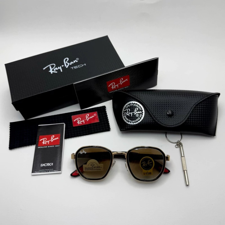 تصویر عینک ریبن شیشه سنگ قهوه ای هایلایت آنتی رفلکس با فریم طلایی به همراه پک کامل ریبن کد Rayban RB 4674