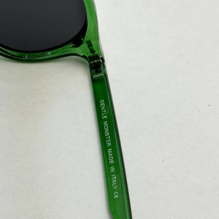 تصویر عینک آفتابی و شب جنتل مانستر گرد رنگ سبز M