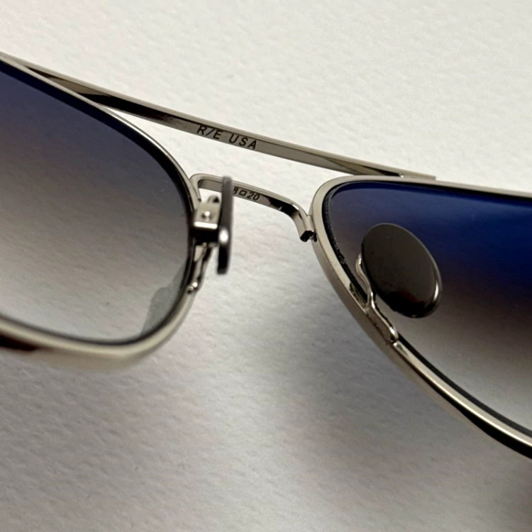 تصویر عینک آفتابی خلبانی رندولف شیشه سنگ آنتی رفلکس آبی هایلایت نقره ای فول پک RANDOLPH AVIATOR RE 58 24K WHITE GOLD