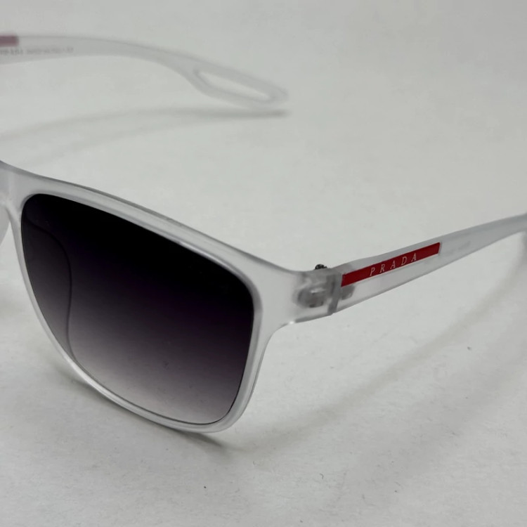 تصویر عینک نشکن پرادا کریستالی عدسی مشکی کد PR8084