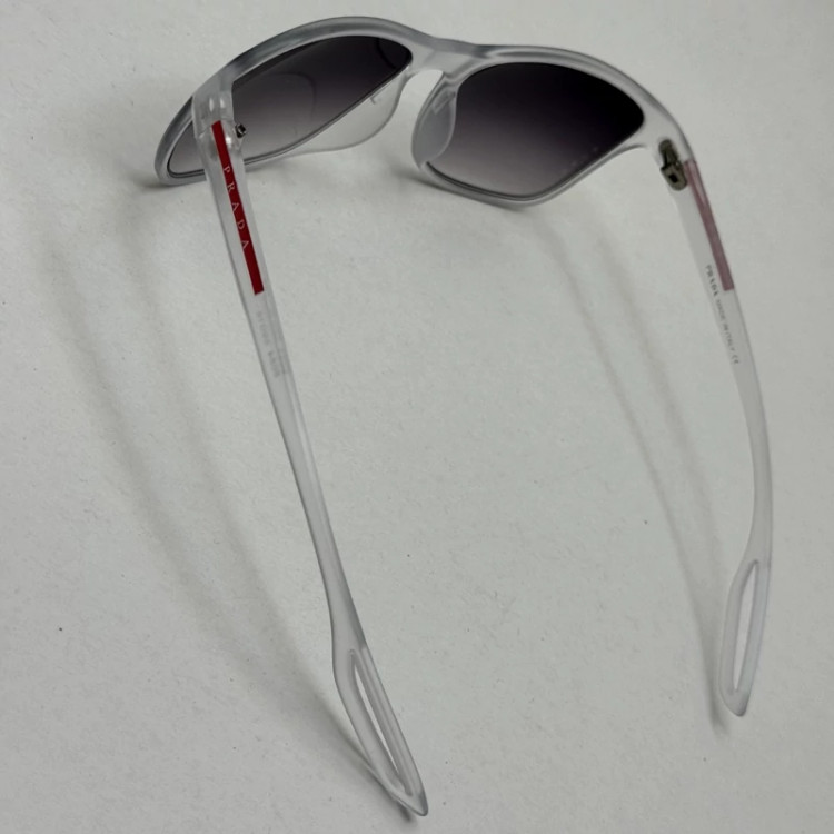 تصویر عینک نشکن پرادا کریستالی عدسی مشکی کد PR8084