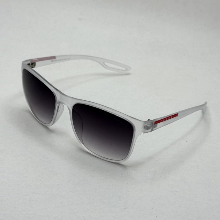 تصویر عینک نشکن پرادا کریستالی عدسی مشکی کد PR8084