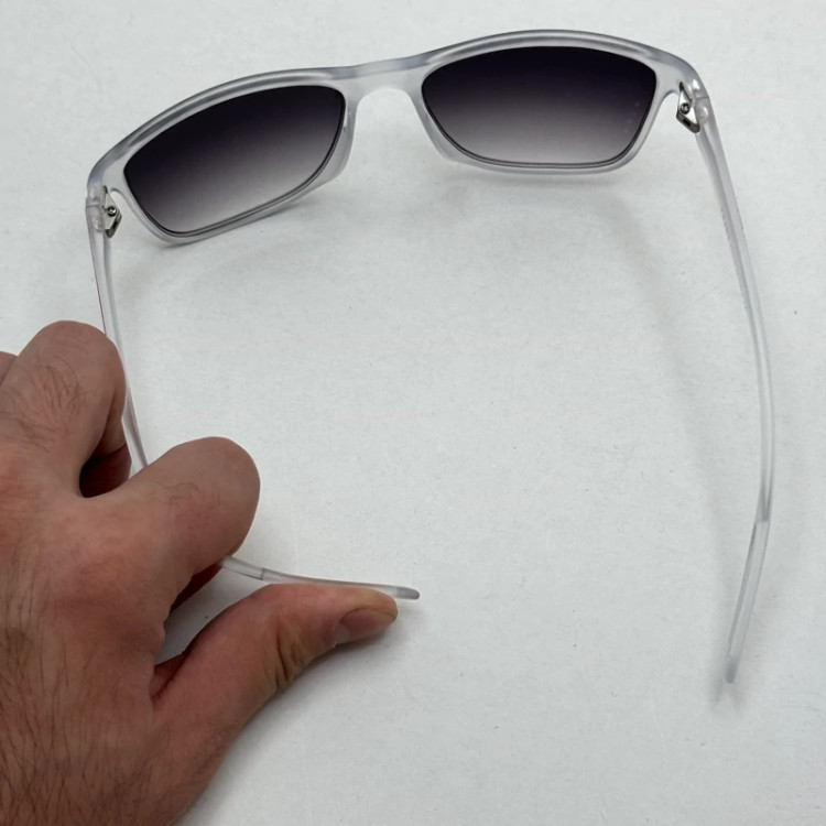 تصویر عینک نشکن پرادا کریستالی عدسی مشکی کد PR8084