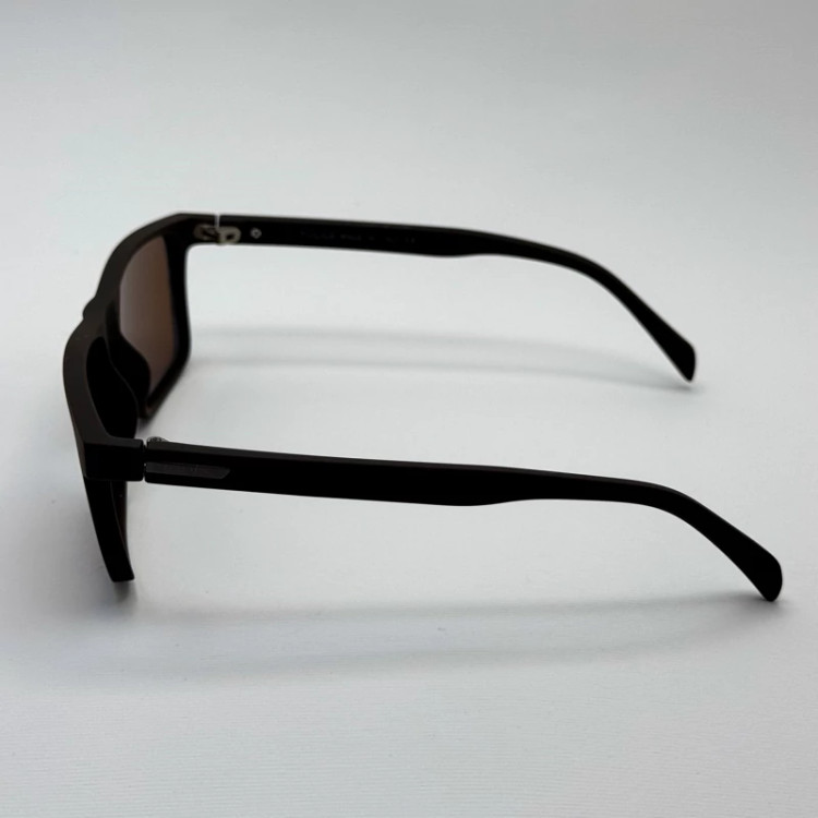 تصویر عینک آفتابی پلیس POLICE قهوه ای پلاریزه و یووی 400 به همراه کاور پارچه ای و دستمال نانو کد 1940