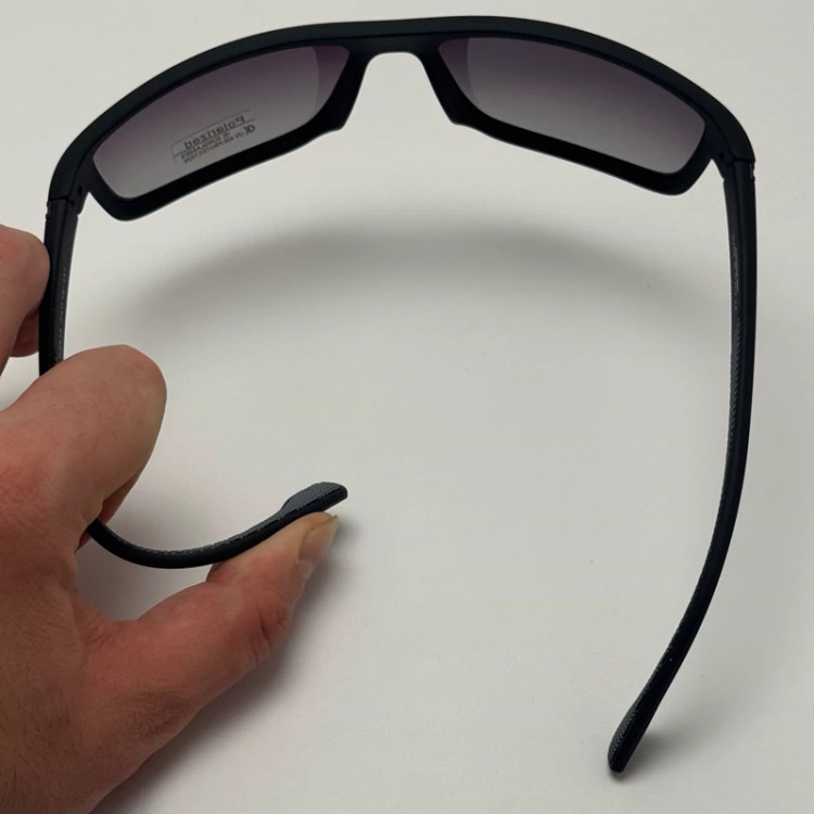 تصویر عینک آفتابی پلاریزه اسپرت کررا CARRERA مشکی مناسب رانندگی به همراه کاور پارچه ای و دستمال نانو مخصوص کد 2218