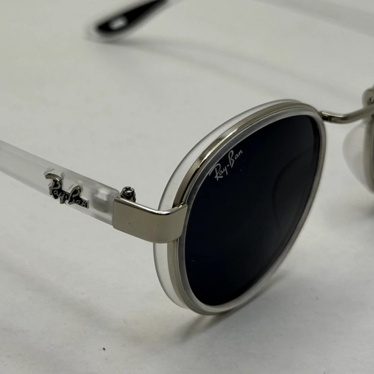 تصویر عینک آفتابی گرد ریبن فراری کریستالی با پک کامل Rayban Ferrari RB3705