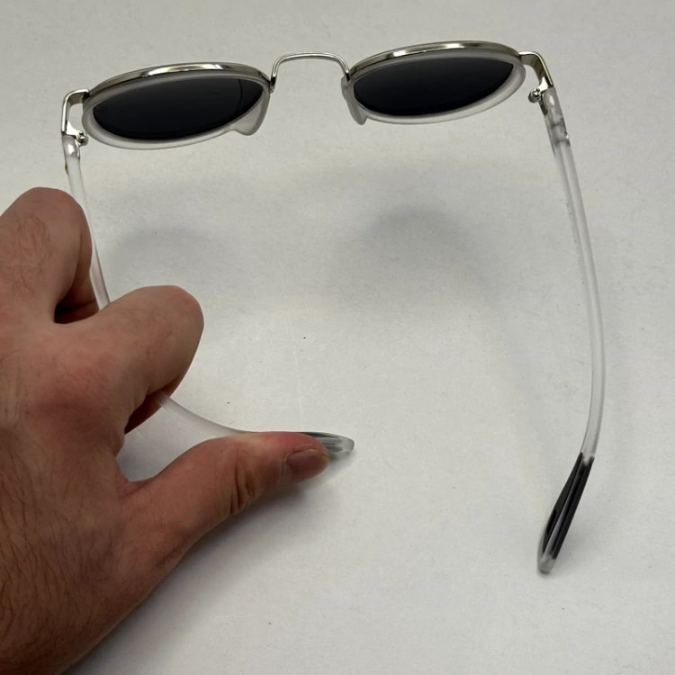 تصویر عینک آفتابی گرد ریبن فراری کریستالی با پک کامل Rayban Ferrari RB3705