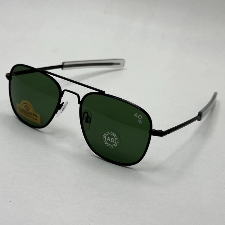 تصویر عینک آفتابی شیشه سنگ آمریکن اوپتیکال فریم مشکی عدسی سبز سایز 54 با پک کامل و آچار مخصوص عینک