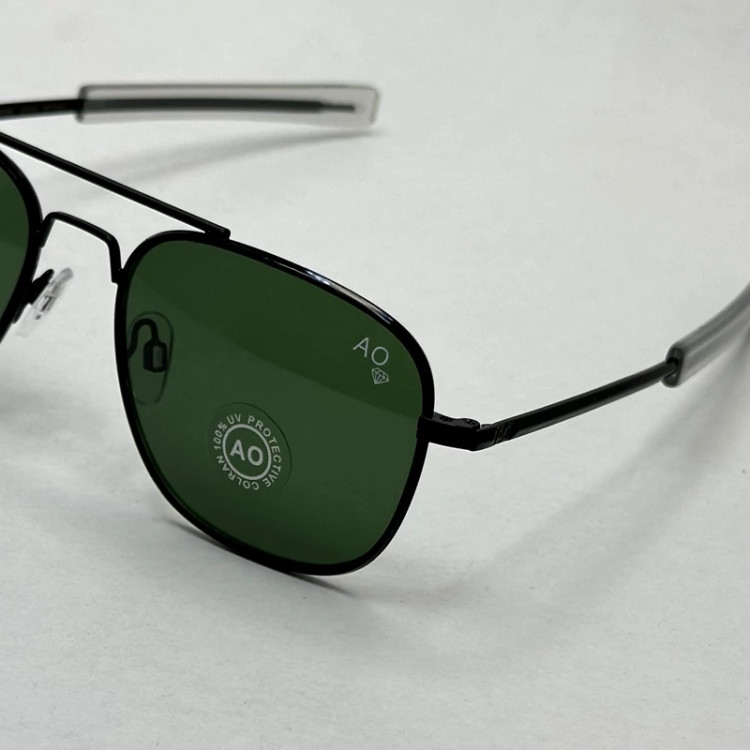 تصویر عینک آفتابی شیشه سنگ آمریکن اوپتیکال فریم مشکی عدسی سبز سایز 54 با پک کامل و آچار مخصوص عینک