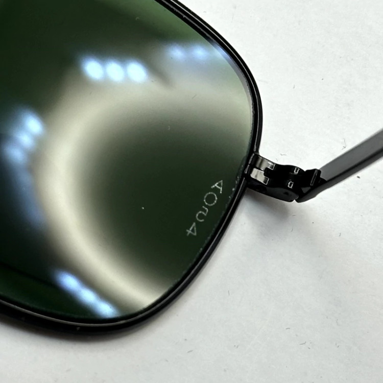 تصویر عینک آفتابی شیشه سنگ آمریکن اوپتیکال فریم مشکی عدسی سبز سایز 54 با پک کامل و آچار مخصوص عینک