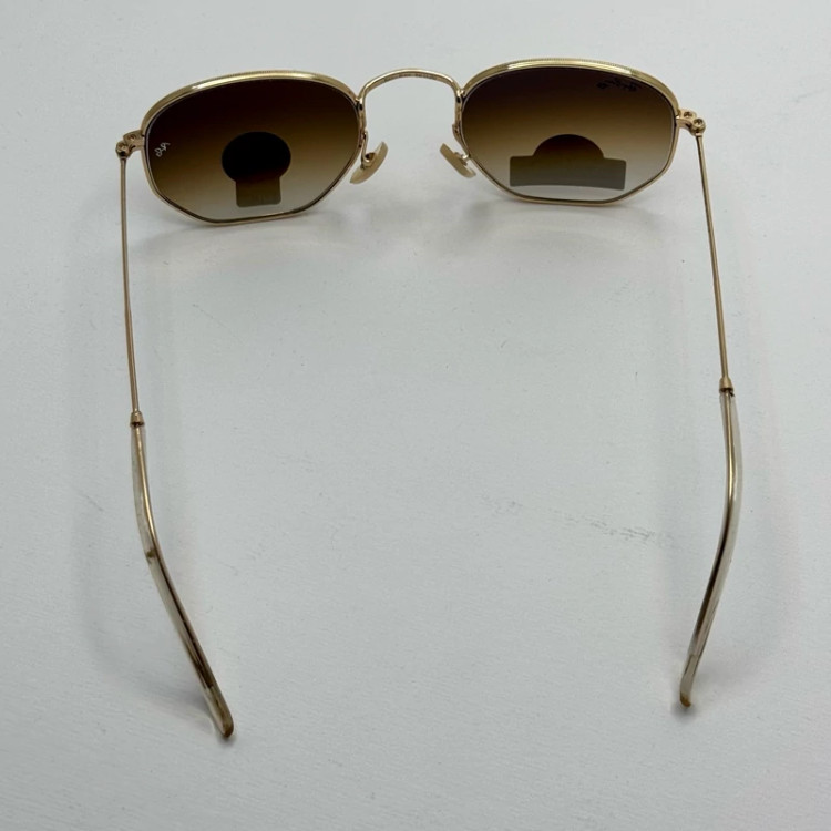 تصویر عینک ریبن شیشه سنگ هگزونال قهوه ای هایلایت آنتی رفلکس به همراه پک کامل ریبن کد Rayban RB 3548