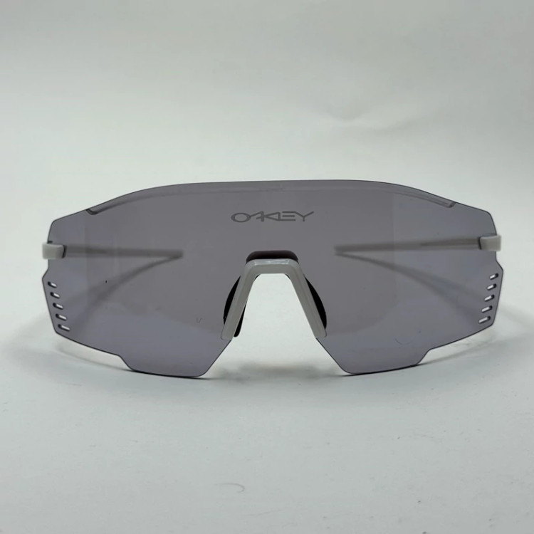 تصویر عینک آفتابی اوکلی سفید OAKLEY 19659