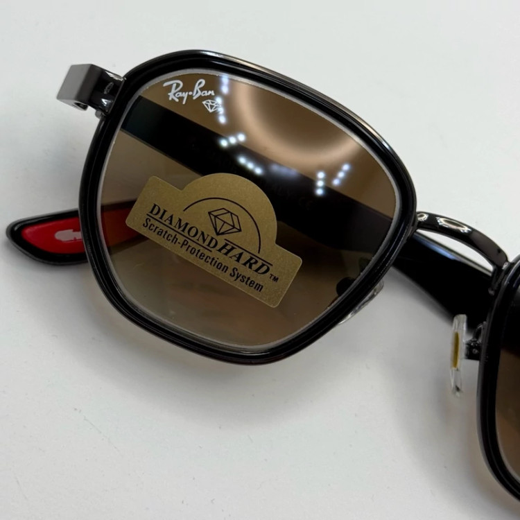 تصویر عینک ریبن شیشه سنگ قهوه ای هایلایت فریم نوک مدادی آنتی رفلکس به همراه پک کامل ریبن کد RB 3674