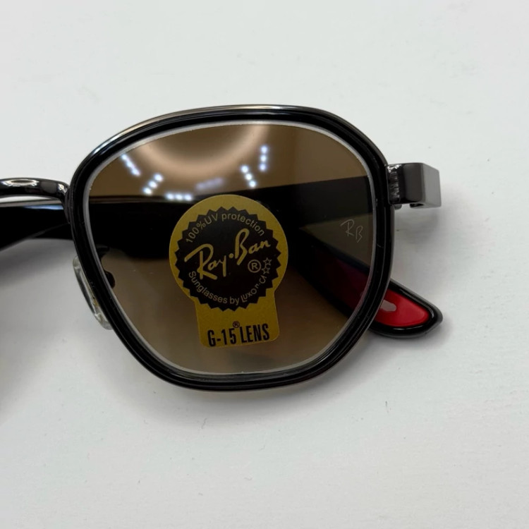 تصویر عینک ریبن شیشه سنگ قهوه ای هایلایت فریم نوک مدادی آنتی رفلکس به همراه پک کامل ریبن کد RB 3674