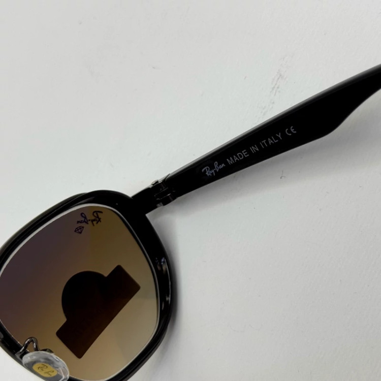 تصویر عینک ریبن شیشه سنگ قهوه ای هایلایت فریم نوک مدادی آنتی رفلکس به همراه پک کامل ریبن کد RB 3674