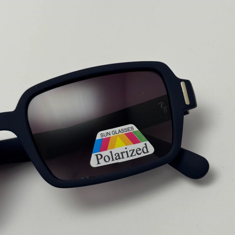 تصویر عینک آفتابی پلاریزه ریبن مستطیلی آبی پر رنگ کد rayban RB 2201