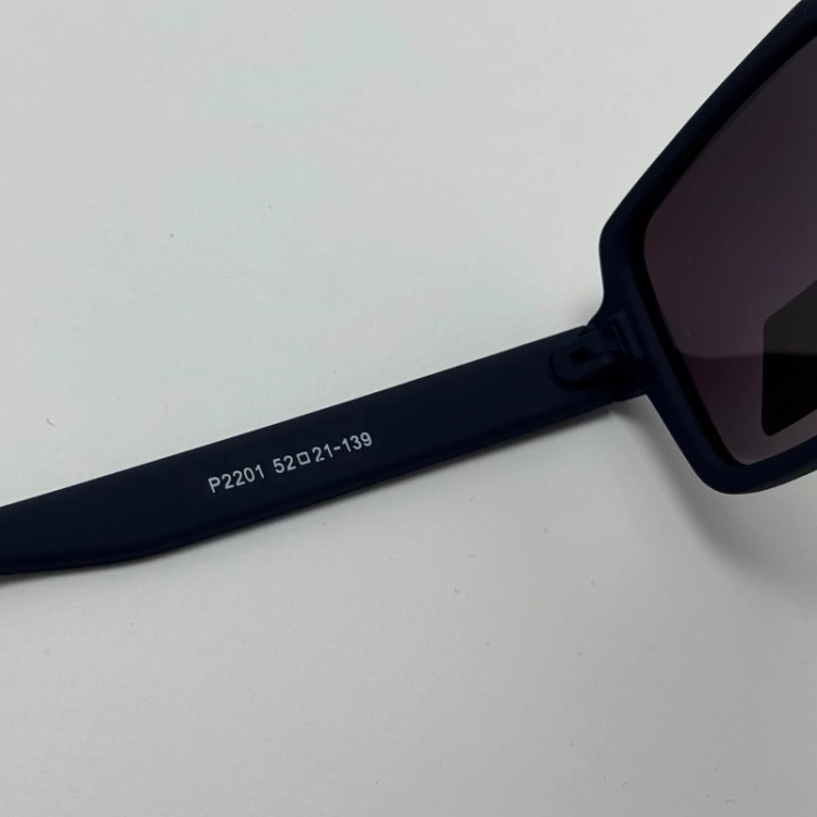 تصویر عینک آفتابی پلاریزه ریبن مستطیلی آبی پر رنگ کد rayban RB 2201